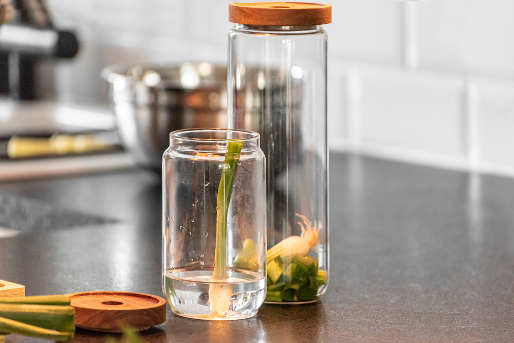 Boîte de conservation alimentaire Vido 1,0 litres  Boîte en verre avec couvercle en bois d'acacia