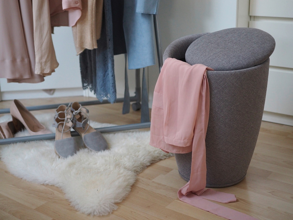 Tabouret de salle de bain Candy gris aspect lin  coffre à linge