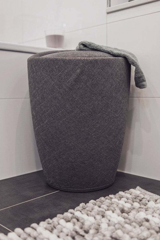 Tabouret de salle de bain Candy gris aspect lin  coffre à linge