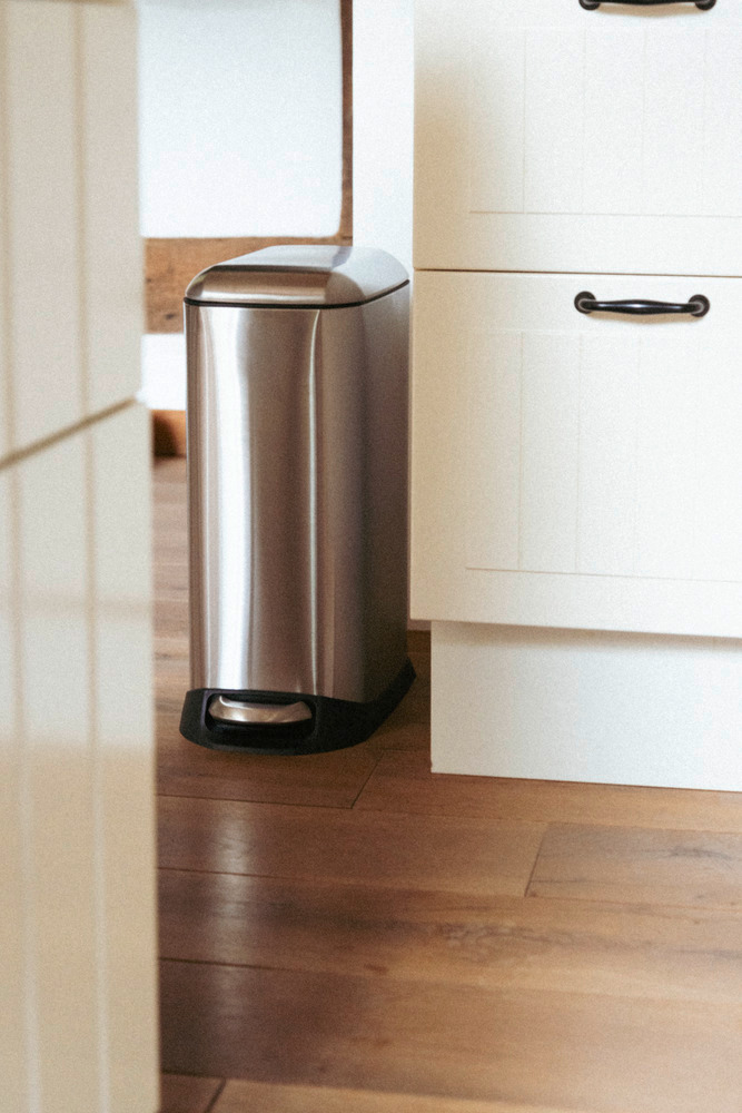 Poubelle à pédale Design 20 L, Easy-Close, Inox  avec insert amovible